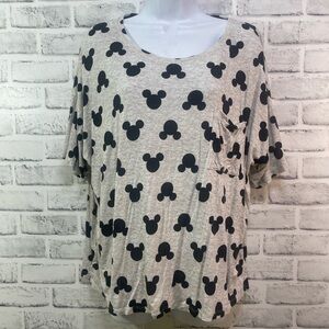 Disney Mickey Mouse One Pocket T-Shirt Large